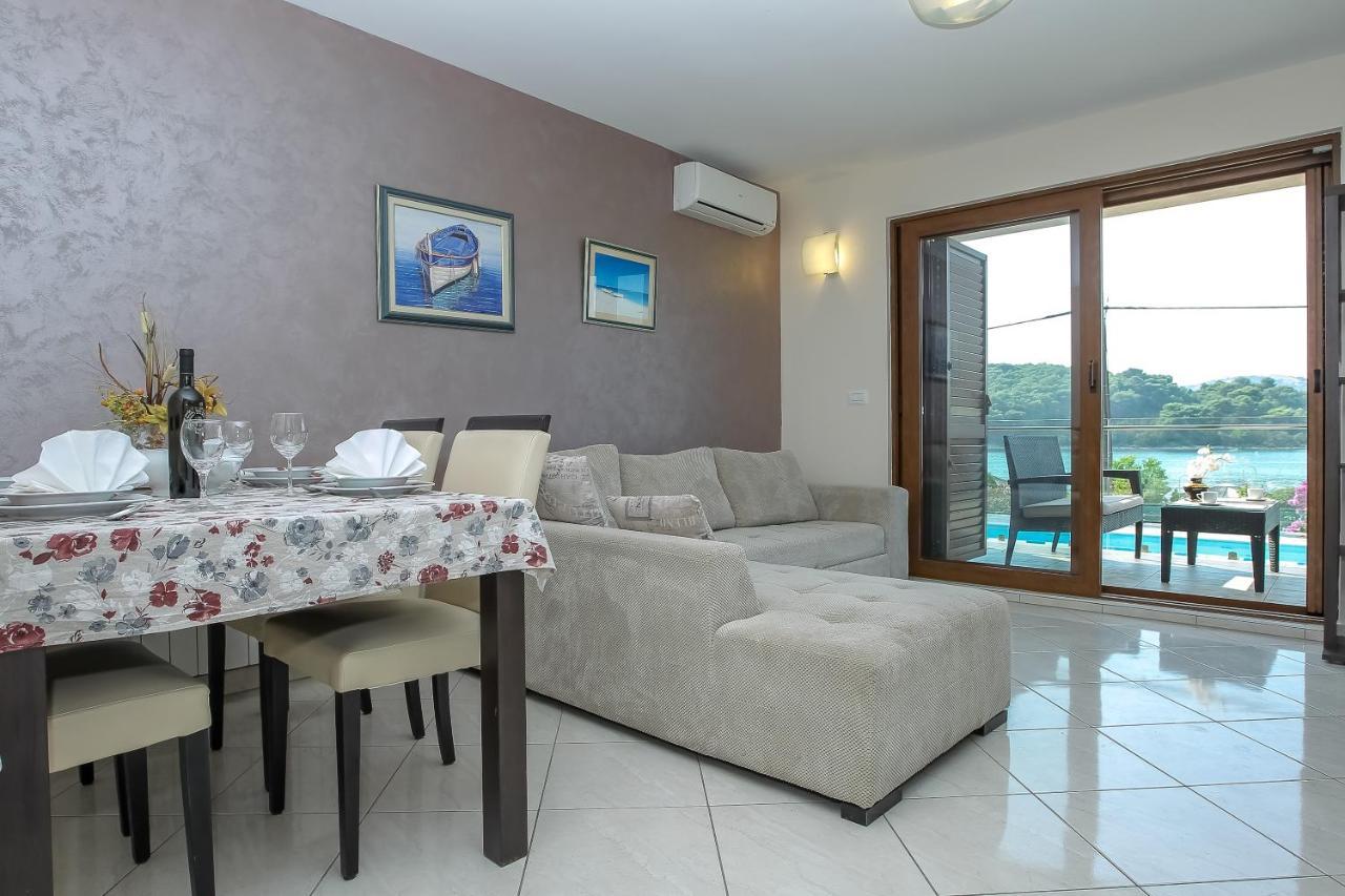 Vila Orada Molat Exterior photo